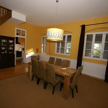 Holiday home Castle With Pool In Serri Res En Chautagne *