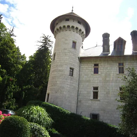Castle With Pool In Serri Res En Chautagne