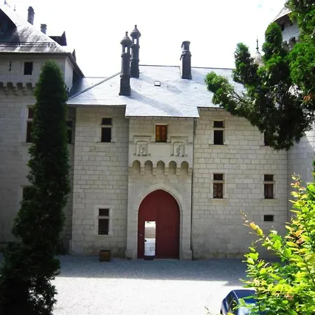 Castle With Pool In Serri Res En Chautagne * Serrieres-en-Chautagne
