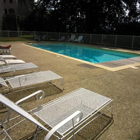 Holiday home Castle With Pool In Serri Res En Chautagne