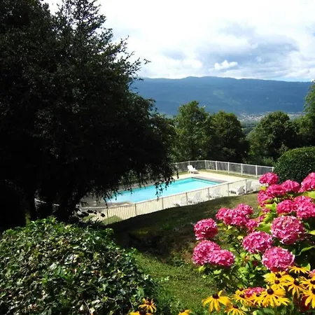 Holiday home Castle With Pool In Serri Res En Chautagne *
